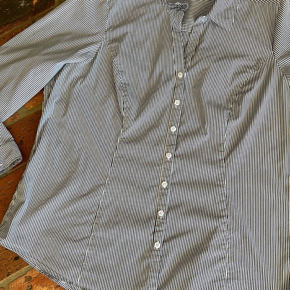 Torrid poplin button front shirt sz2x - Picture 5 of 12
